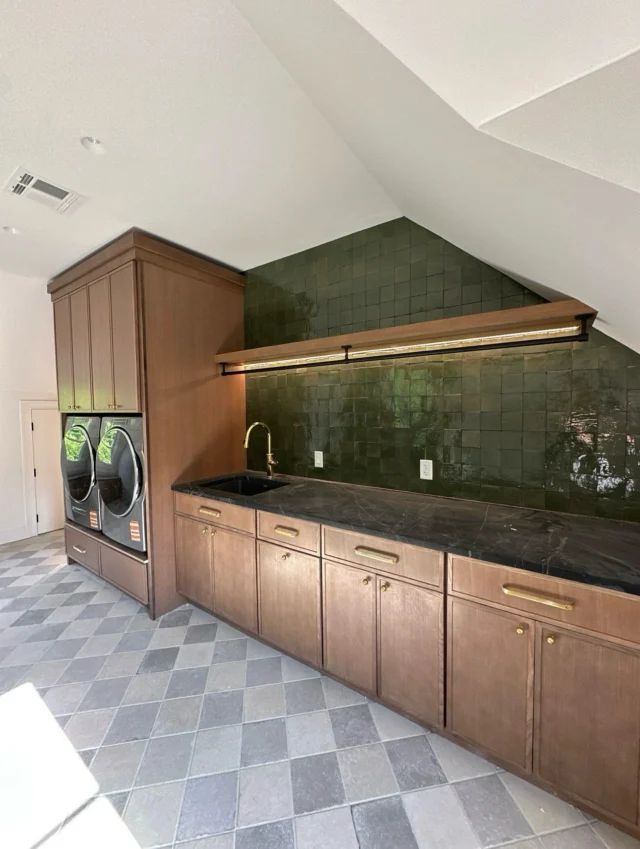 Photographing project #ThisIsMyHappyPlace soooo soon. Cannot believe we are almost at the finish line with this masterpiece. I also can’t believe my clients get to live here👏🏻

Design: @allisonhandlerdesign 
Construction: @rottaconstruction