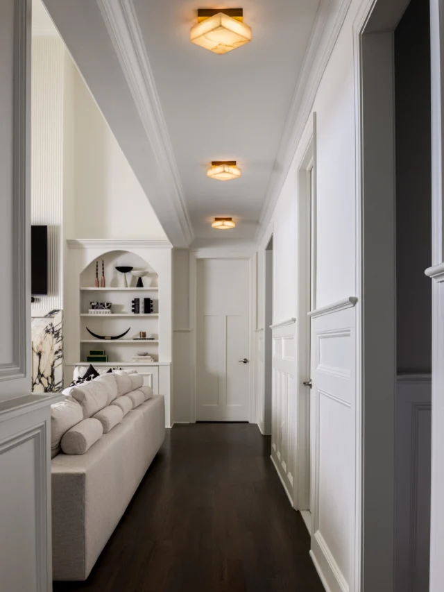 With an open kitchen + living space, the lighting has to feel connected without feeling too matchy.

The breakfast nook chandelier and hallway flush mounts from Hudson Valley Lighting Group are two of my favorite selections in this home. Different fixtures, same palette. The mix of black, brass, and alabaster brings just the right amount of contrast while keeping everything cohesive.

Design: @allisonhandlerdesign
Photography: @danielisayeff
Flush Mounts: @hudsonvalleylighting
Chandelier: @corbettlighting