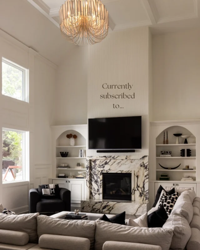 And you should subscribe too👏🏻 P.S. not gatekeeping our shelf styling on this one, sharing links soooon👀

Design: @allisonhandlerdesign 
Photography: @danielisayeff 
Lighting: @arteriorshome 
Paint: @sherwinwilliams